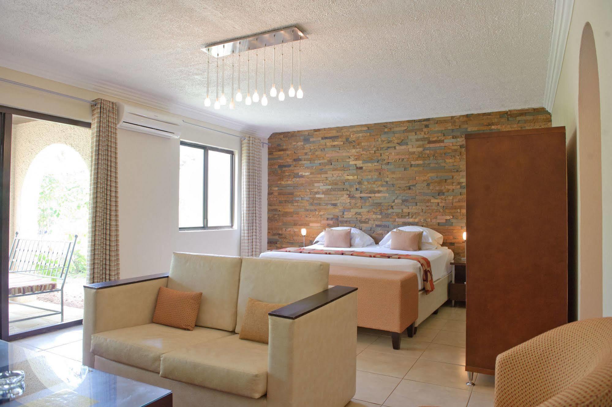 Omali Sao Tome Hotel Buitenkant foto